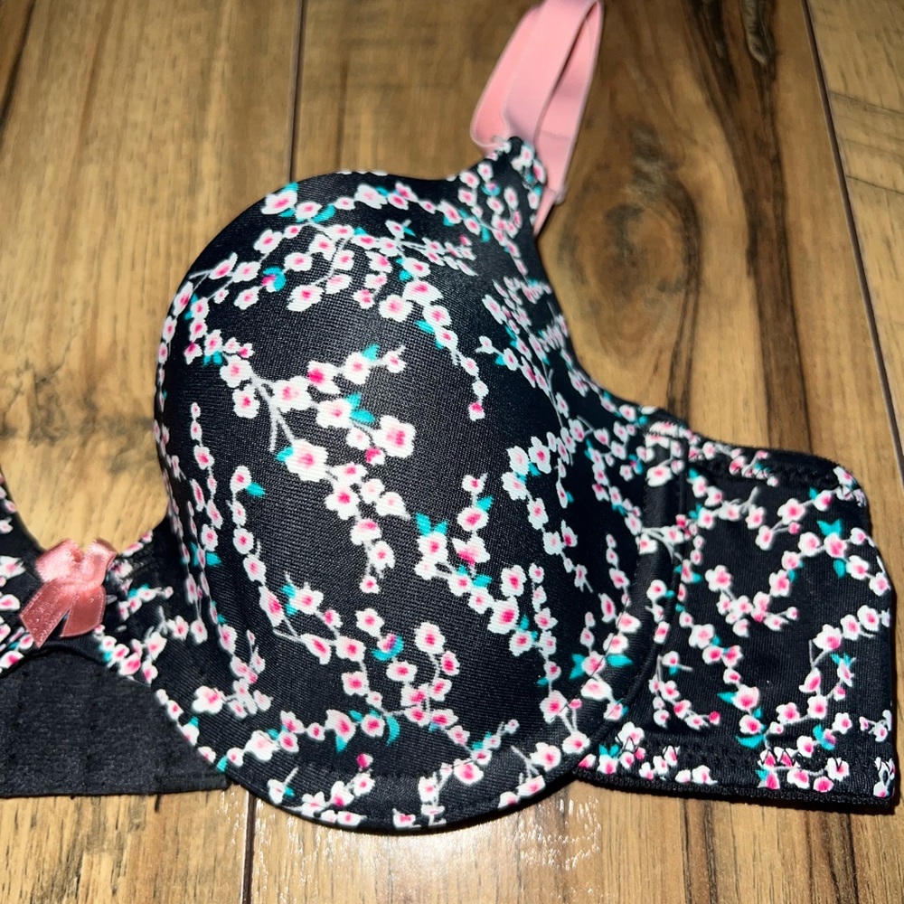 maiden form bra - Picture 2 of 4